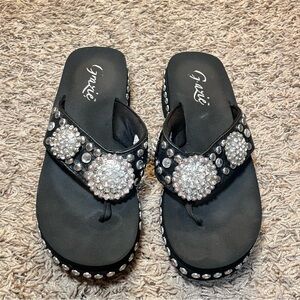 Grazie Women's Black Rhinestone Embellished Thong Wedge‎ Sandals Size 8.5